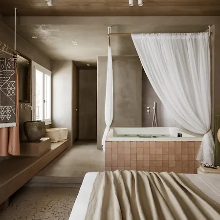 Thoe Naxos - Indoor Jacuzzi Apart Otel *