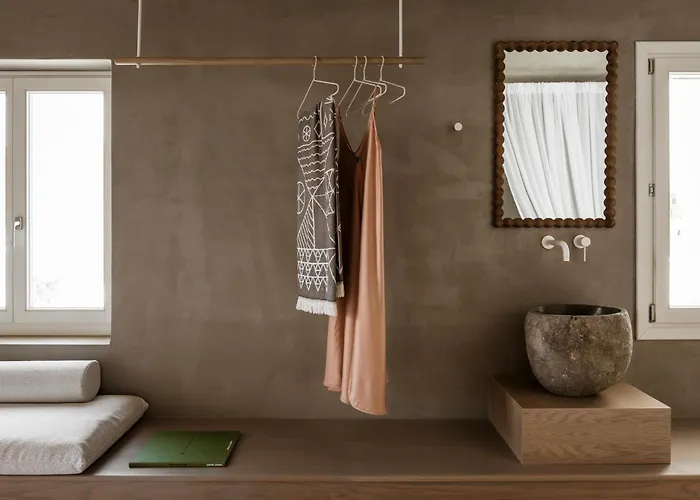 Thoe Naxos - Indoor Jacuzzi Aparthotel *