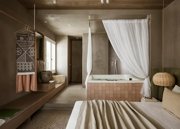 Thoe Naxos - Indoor Jacuzzi Aparthotel *