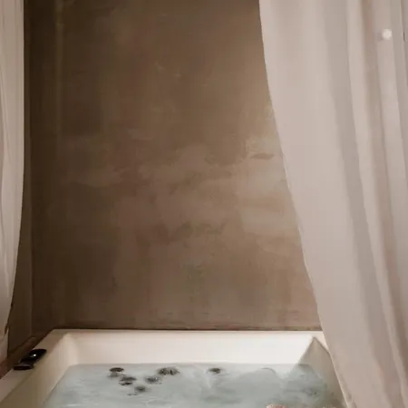 Lägenhetshotell Thoe Naxos - Indoor Jacuzzi