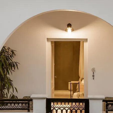 Thoe Naxos - Indoor Jacuzzi Lägenhetshotell